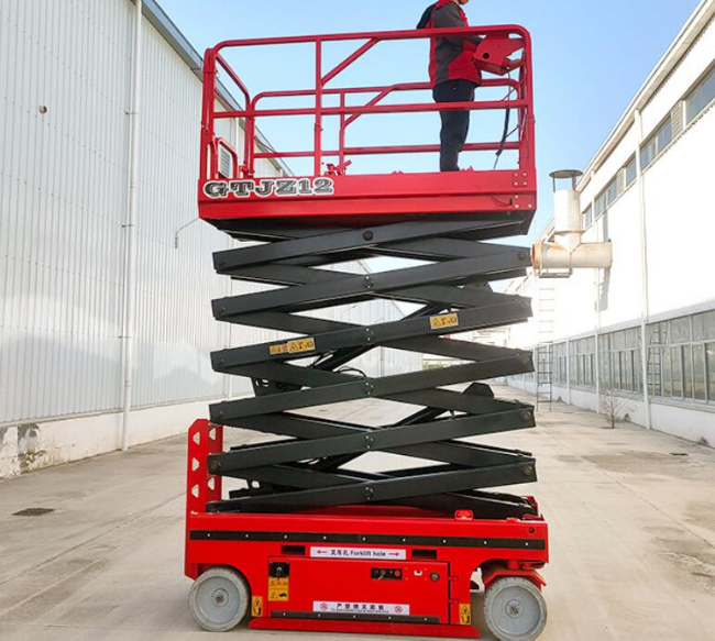 谢通门自行走移动式升降机