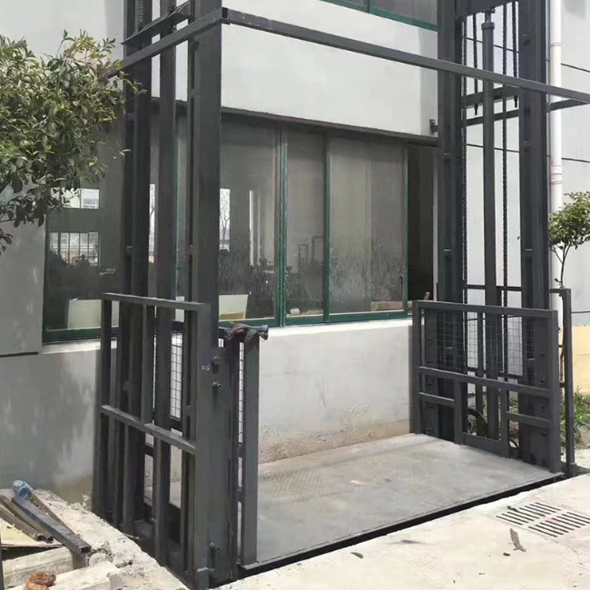 谢通门5吨室外升降货梯